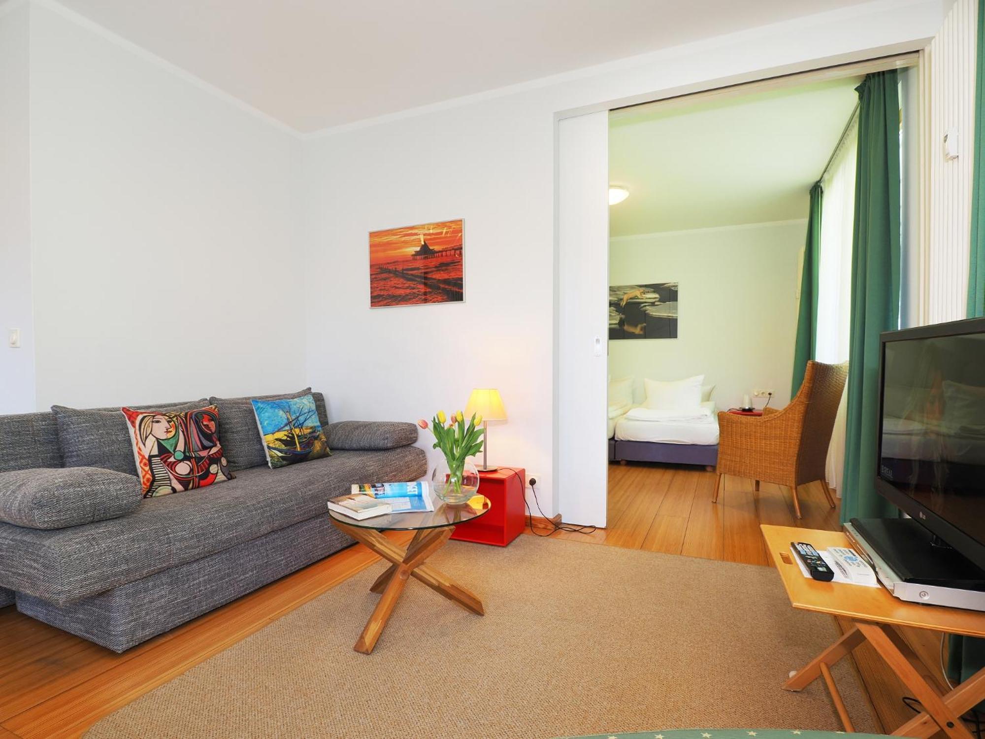 Kaiservillen Heringsdorf - Ferienwohnung Mit 1 Schlafzimmer Und Balkon D132 Luaran gambar